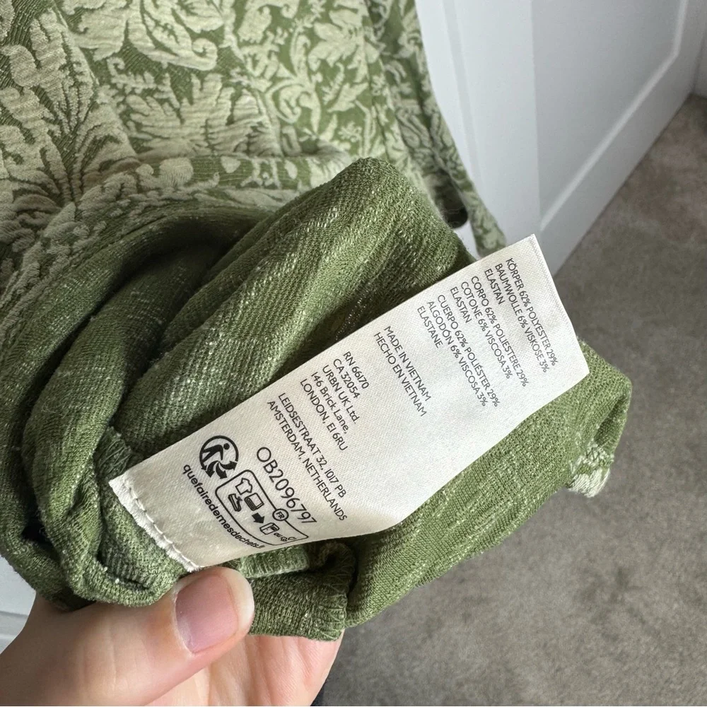 Anthropologie Puff Sleeve Turtleneck Jacquard Top Green Floral Ribbon Medium